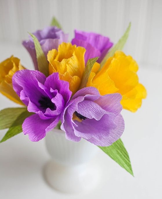 Яркие тюльпаны украсят любой уголок дома