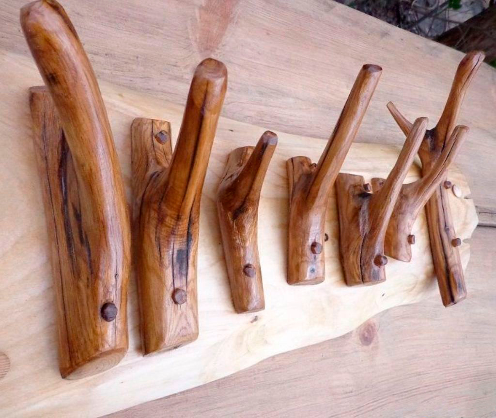 крючки из дерева для вешалки в баню