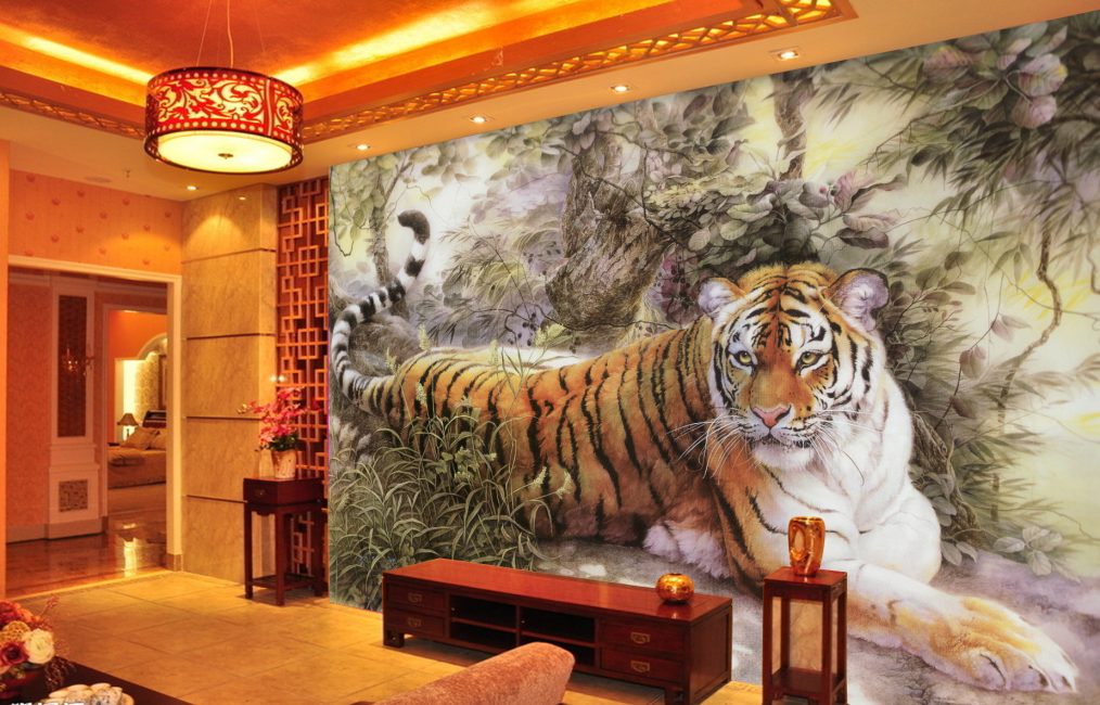 Тигр в интерьере гостиной