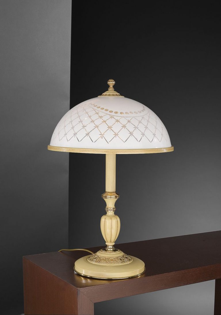 Светильная лампа для стола