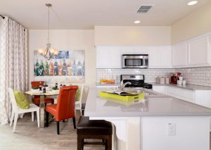 Как повесить правильно картины в интерьере кухни - 205+ (Фото) Стильных и Красивых Идей