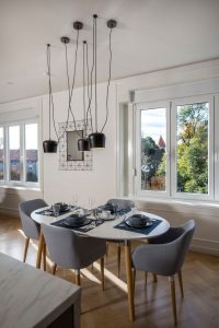 Овальный стол на кухне – Универсальный вариант для любого интерьера (210+ Фото раздвижных, стеклянных и деревянных моделей)