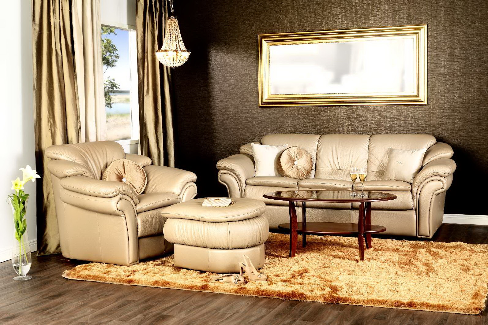 Комплекты диванов в гостиную. Pohjanmaan диван кожаный. Диваны кожаные в гостиную. Красивые диваны и кресла. Кожаный диван в интерьере.