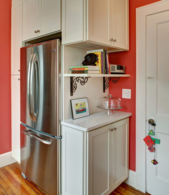 Интерьер кухни с нишей: Оформляем кухонное пространство правильно (в стене, под окном, в углу)