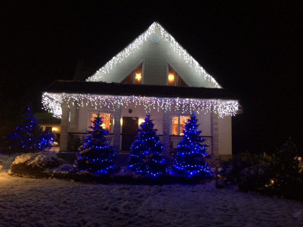 световое украшение дома к новому году