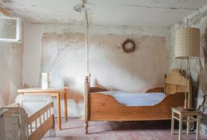 Тренд или безумие? Стильные интерьеры в полуразрушенных зданиях