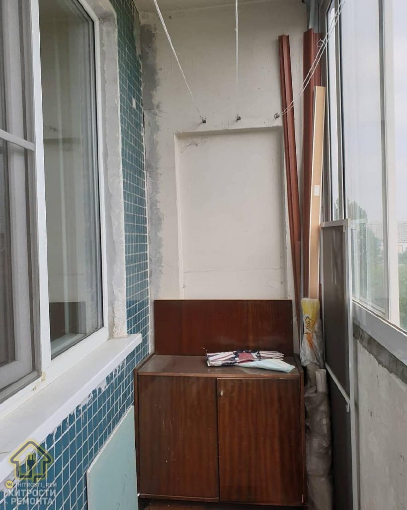 Муж сделал жене романтичный подарок и отремонтировал старый балкон. Фото До/После