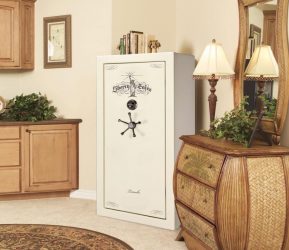 Сейфы в интерьере дома или квартиры (маленькие, несгораемые, встроенные). Как выбрать? На что обратить внимание?