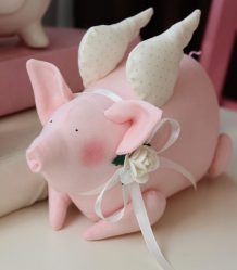 Поделки на 2019 год Желтой Свиньи (65+ Фото). 6 оригинальных и удивительных мастер-классов своими руками с различными техниками (из фетра, макарон, соленого теста) +Отзывы