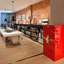 Сейфы в интерьере дома или квартиры (маленькие, несгораемые, встроенные). Как выбрать? На что обратить внимание?