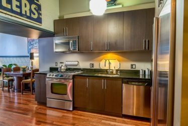 Арт-деко в интерьере: 195+ (Фото) дизайна в гостиной, кухне, спальне. Мебель, которая изменит Вашу жизнь