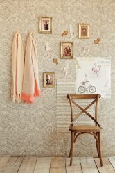 Бежевые обои в интерьере — 175+ (Фото) Комбинированных Сочетаний (в кухне, гостиной, спальне)