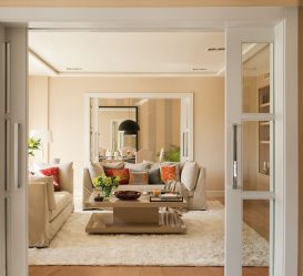 Бежевые обои в интерьере — 175+ (Фото) Комбинированных Сочетаний (в кухне, гостиной, спальне)