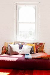 Декоративные подушки Своими руками — Изюминка вашего интерьера. Мастер-классы, схемы, выкройки (145+ Фото)