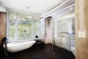 Отделка Ванной комнаты искусственным камнем: Умывальник, столешница, полки. Особенности использования материала