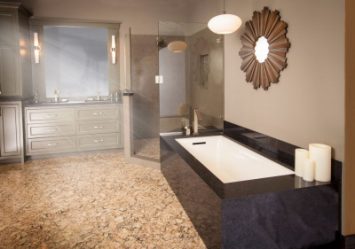 Отделка Ванной комнаты искусственным камнем: Умывальник, столешница, полки. Особенности использования материала