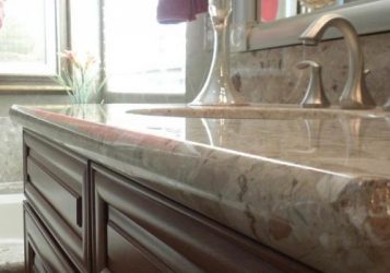 Отделка Ванной комнаты искусственным камнем: Умывальник, столешница, полки. Особенности использования материала