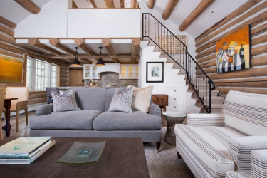 Деревянный потолок с декоративными балками: 165+ (Фото) дизайна и отделки