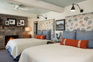 Деревянный потолок с декоративными балками: 165+ (Фото) дизайна и отделки