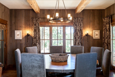 Деревянный потолок с декоративными балками: 165+ (Фото) дизайна и отделки