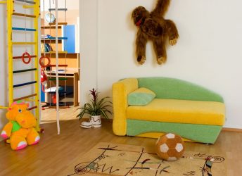 Дизайн детской комнаты с мягким диваном: Как и Куда лучше поставить?