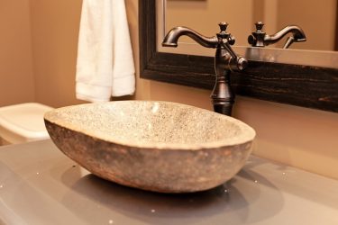 Дизайн ванной в деревянном доме (200+ Фото): Отделка своими руками (потолок, пол, стены)