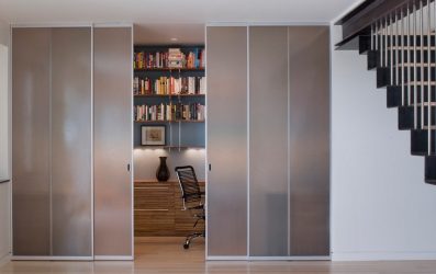 Двери с Зеркалом: 125+ (Фото) входных и межкомнатных в интерьере (пластиковые, металлические, деревянные, купе)