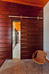 Двери со стеклянными вставками: 180+ (Фото) пластиковых, деревянных и алюминиевых вариантов (входные, межкомнатные, купе)