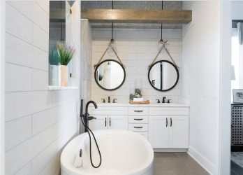 Двери в туалет и ванную — Какие Лучше? 170 Вариантов для Вашего выбора (стеклянные, пластиковые, раздвижные)