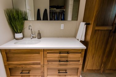 Двери в туалет и ванную — Какие Лучше? 170 Вариантов для Вашего выбора (стеклянные, пластиковые, раздвижные)