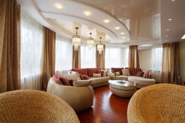 Двухуровневые потолки в зале:  Материалы, интересные сочетания, идеи по дизайну (135+ Фото)