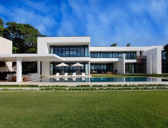 Фасадные панели для загородного дома — Как выбрать? 230+ (Фото) Отделки снаружи (под камень, под кирпич, из дерева)