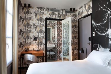 Фотообои в интерьере спальни: 205+ (Фото) Красивых идей для создания уюта