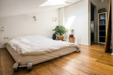 Дизайн дома с мансардой (170+ Фото) — Варианты отделки интерьера комнаты