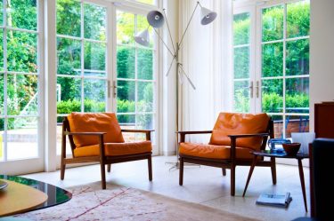 Кресло-качалка в интерьере: Отличная мебель, которая сделает ваш дом уютнее. 160+ (Фото) своими руками из дерева, металла, фанеры