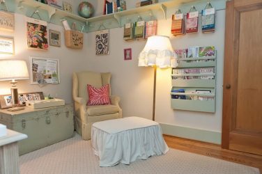 Кресло-качалка в интерьере: Отличная мебель, которая сделает ваш дом уютнее. 160+ (Фото) своими руками из дерева, металла, фанеры