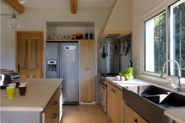 Дизайн красивых Кухонь в стиле Прованс: 240+ Фото Современных Оформлений (стены, потолок, шторы)