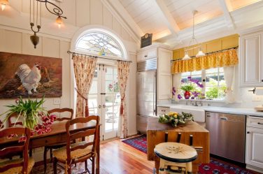 Дизайн красивых Кухонь в стиле Прованс: 240+ Фото Современных Оформлений (стены, потолок, шторы)