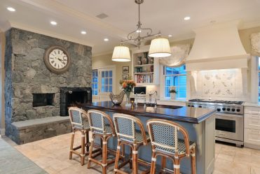 Дизайн красивых Кухонь в стиле Прованс: 240+ Фото Современных Оформлений (стены, потолок, шторы)