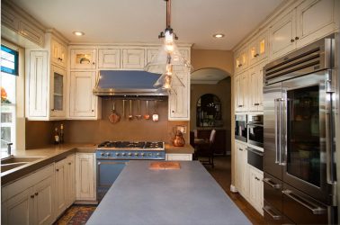 Дизайн красивых Кухонь в стиле Прованс: 240+ Фото Современных Оформлений (стены, потолок, шторы)