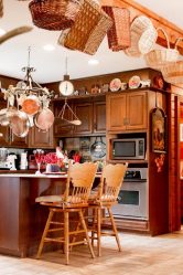 Интерьер кухни с нишей: Оформляем кухонное пространство правильно (в стене, под окном, в углу)