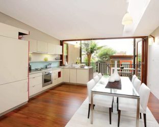 Ламинат в интерьере квартиры (на полу, стенах, потолке). Полезные советы, рекомендации, ТОП-5 трендов + 100 ФОТО