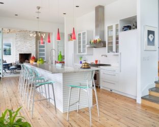 Ламинат в интерьере квартиры (на полу, стенах, потолке). Полезные советы, рекомендации, ТОП-5 трендов + 100 ФОТО