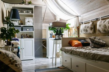 Ламинат в интерьере квартиры (на полу, стенах, потолке). Полезные советы, рекомендации, ТОП-5 трендов + 100 ФОТО