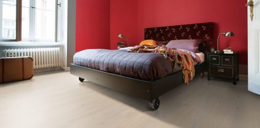 Ламинат в интерьере квартиры (на полу, стенах, потолке). Полезные советы, рекомендации, ТОП-5 трендов + 100 ФОТО