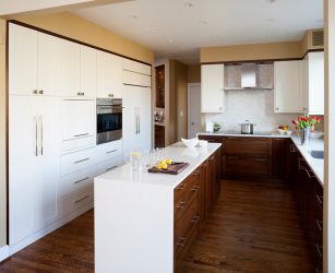 Куда поставить холодильник, если кухня маленькая? Учимся экономить пространство: 120+ Фото расположений в дизайне