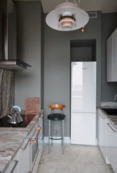 Куда поставить холодильник, если кухня маленькая? Учимся экономить пространство: 120+ Фото расположений в дизайне