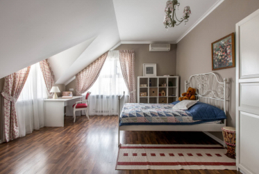 Мансардный этаж в доме: Как обустроить? Особенности, которые нужно учесть (170+ Фото спальни, ванной, детской)