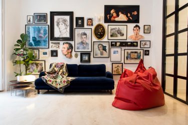 Накидки на диван и кресло: Как сшить своими руками? 120+ (Фото) Идей для Вашего дома