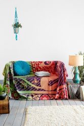 Накидки на диван и кресло: Как сшить своими руками? 120+ (Фото) Идей для Вашего дома